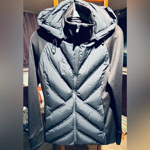 Athleta Black and Gray Puffer Jacket